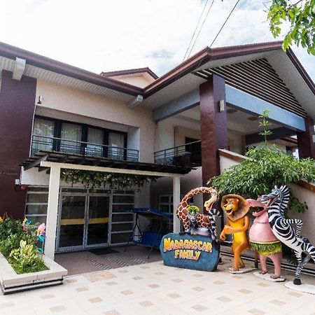 Quezon Premier Hotel - Candelaria Candelaria  Ngoại thất bức ảnh