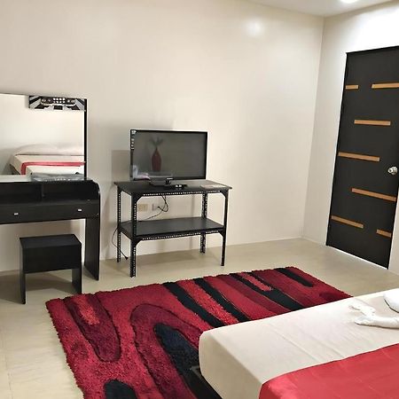 Quezon Premier Hotel - Candelaria Candelaria  Ngoại thất bức ảnh