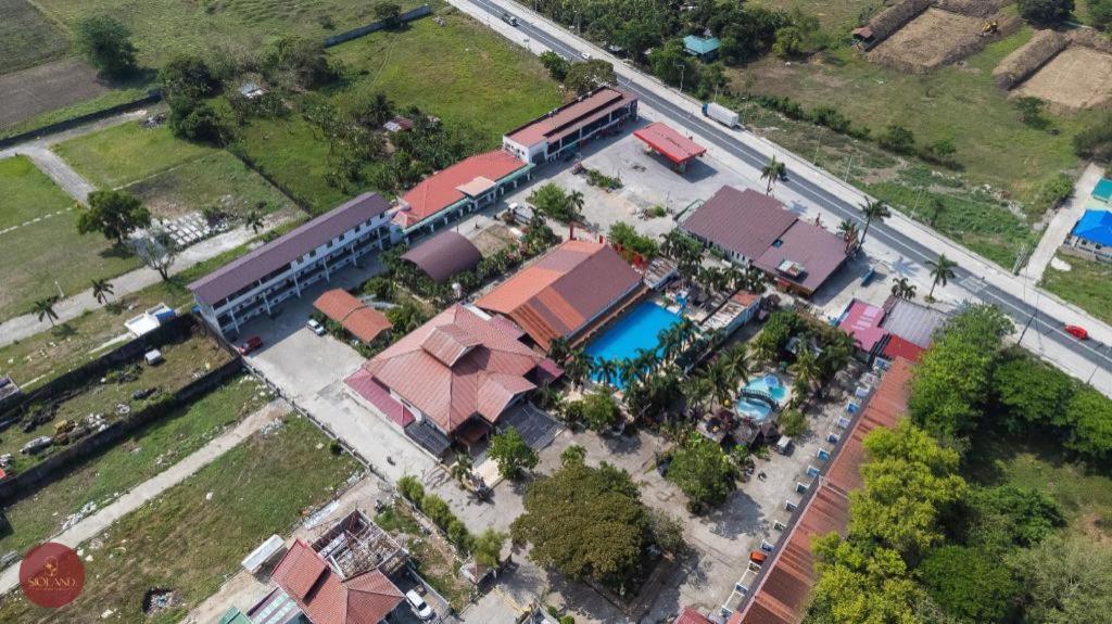 Quezon Premier Hotel - Candelaria Candelaria  Ngoại thất bức ảnh