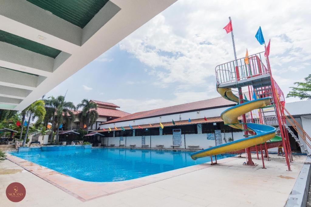 Quezon Premier Hotel - Candelaria Candelaria  Ngoại thất bức ảnh