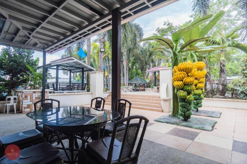 Quezon Premier Hotel - Candelaria Candelaria  Ngoại thất bức ảnh