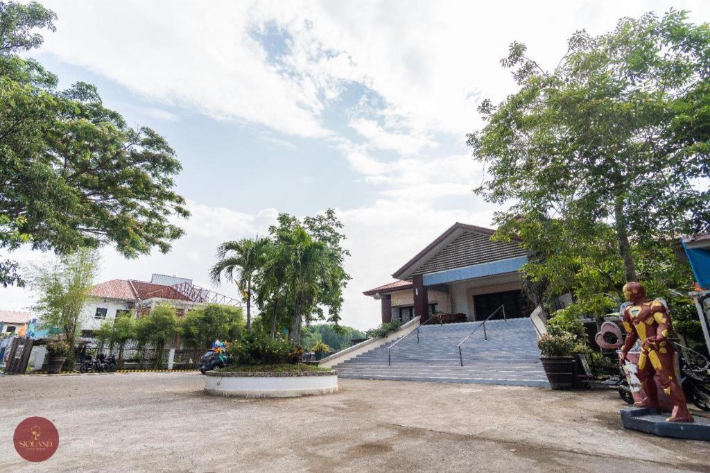 Quezon Premier Hotel - Candelaria Candelaria  Ngoại thất bức ảnh