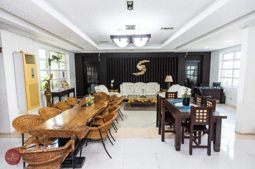 Quezon Premier Hotel - Candelaria Candelaria  Ngoại thất bức ảnh