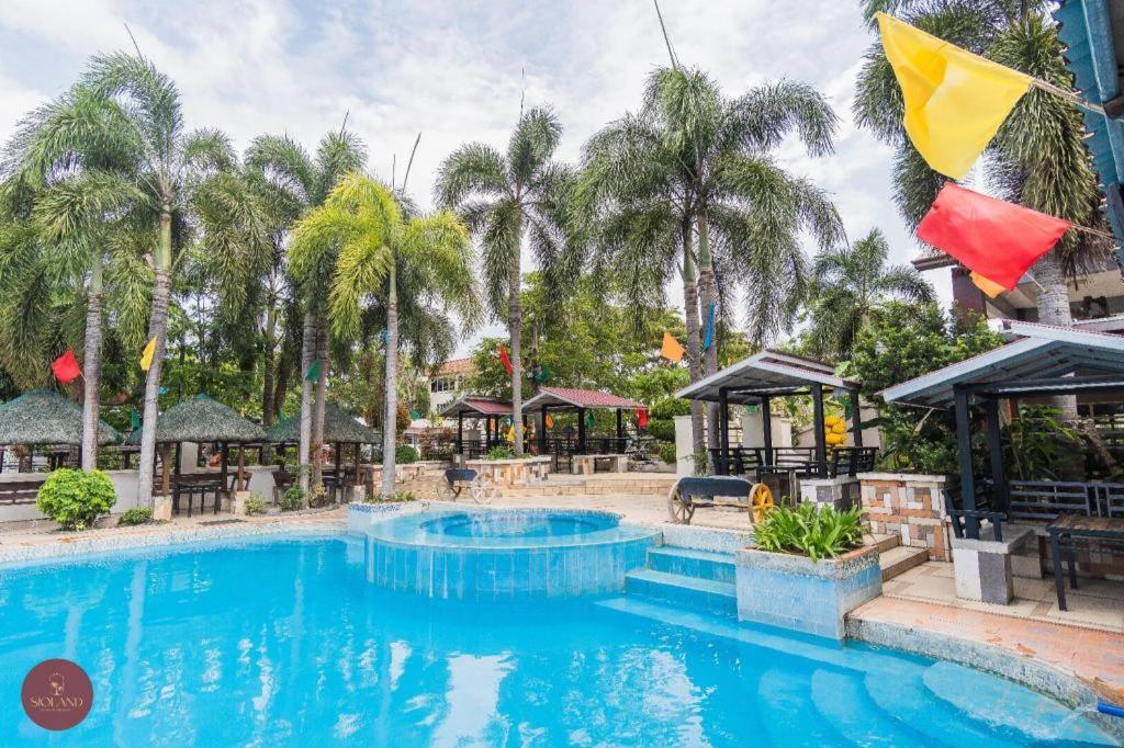 Quezon Premier Hotel - Candelaria Candelaria  Ngoại thất bức ảnh