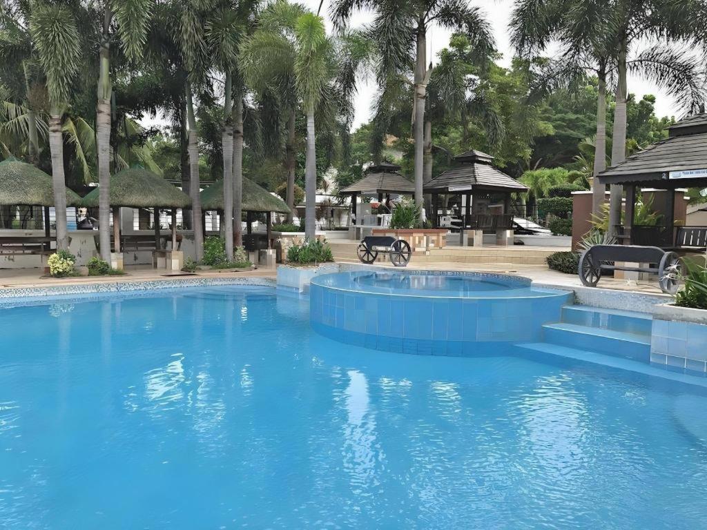 Quezon Premier Hotel - Candelaria Candelaria  Ngoại thất bức ảnh
