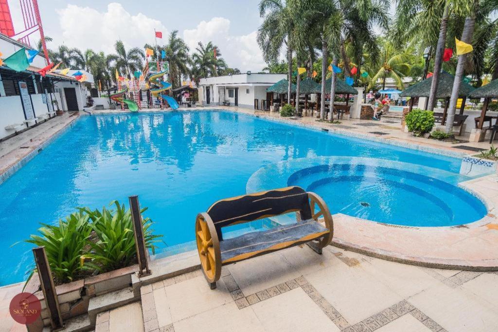 Quezon Premier Hotel - Candelaria Candelaria  Ngoại thất bức ảnh