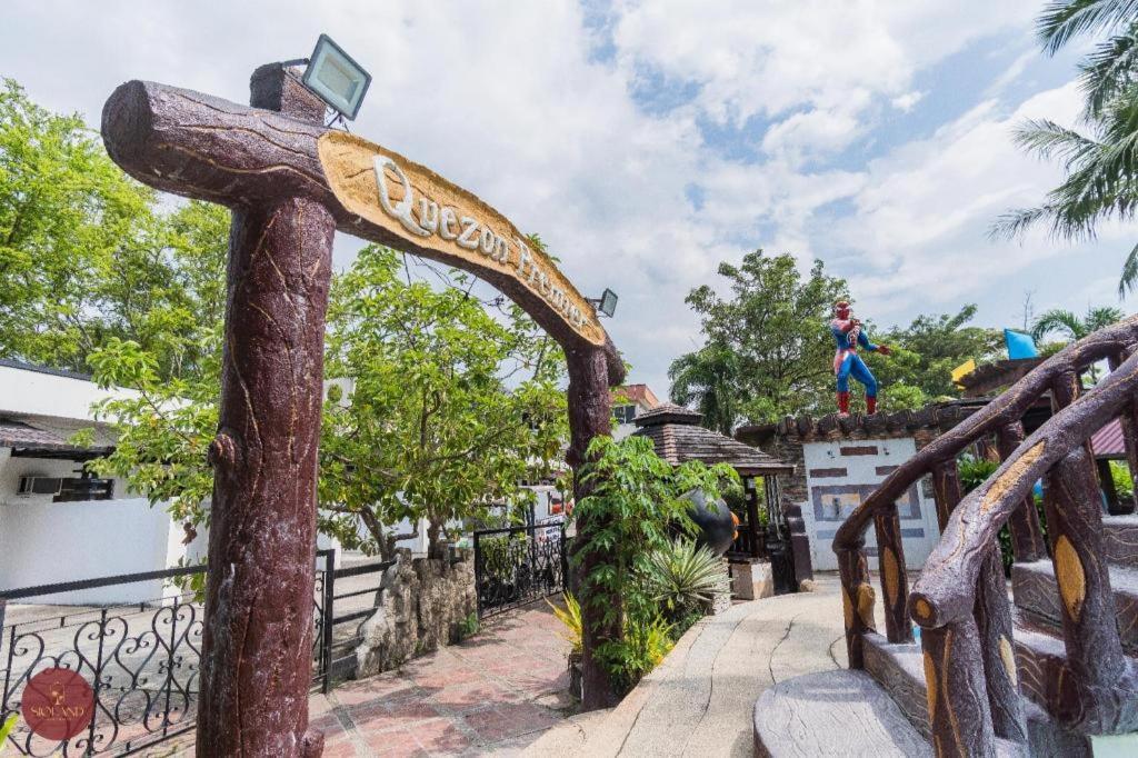 Quezon Premier Hotel - Candelaria Candelaria  Ngoại thất bức ảnh