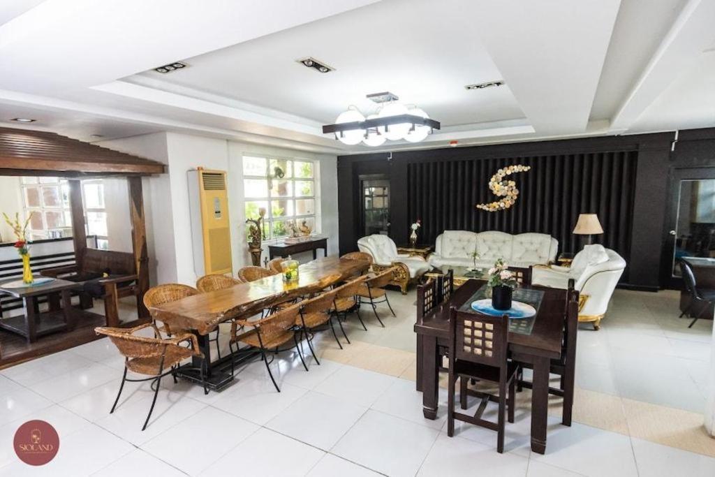 Quezon Premier Hotel - Candelaria Candelaria  Ngoại thất bức ảnh