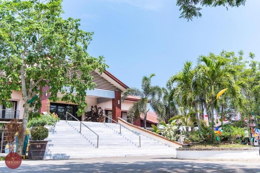Quezon Premier Hotel - Candelaria Candelaria  Ngoại thất bức ảnh