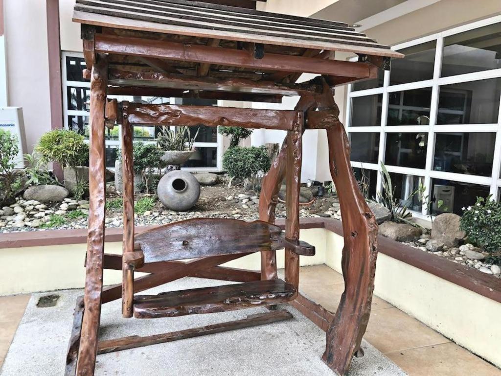 Quezon Premier Hotel - Candelaria Candelaria  Ngoại thất bức ảnh