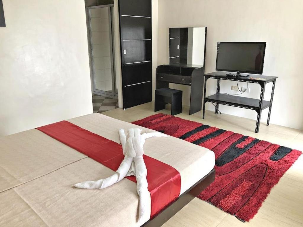 Quezon Premier Hotel - Candelaria Candelaria  Ngoại thất bức ảnh