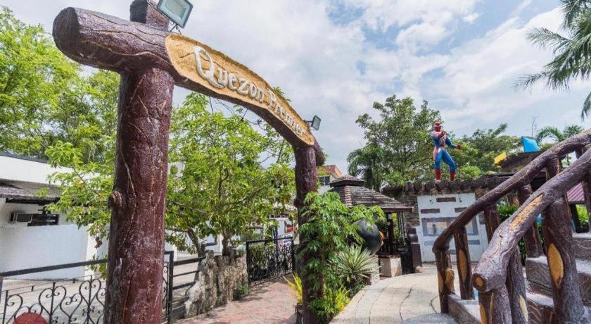 Quezon Premier Hotel - Candelaria Candelaria  Ngoại thất bức ảnh