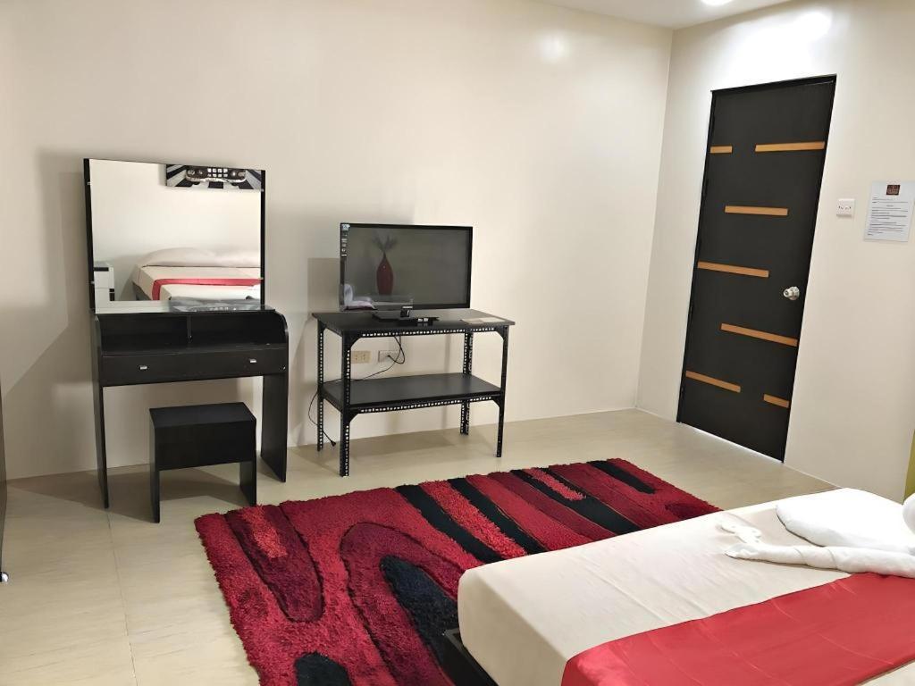 Quezon Premier Hotel - Candelaria Candelaria  Ngoại thất bức ảnh