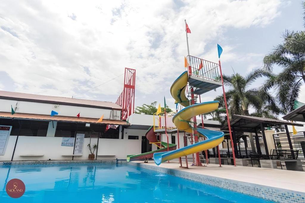 Quezon Premier Hotel - Candelaria Candelaria  Ngoại thất bức ảnh